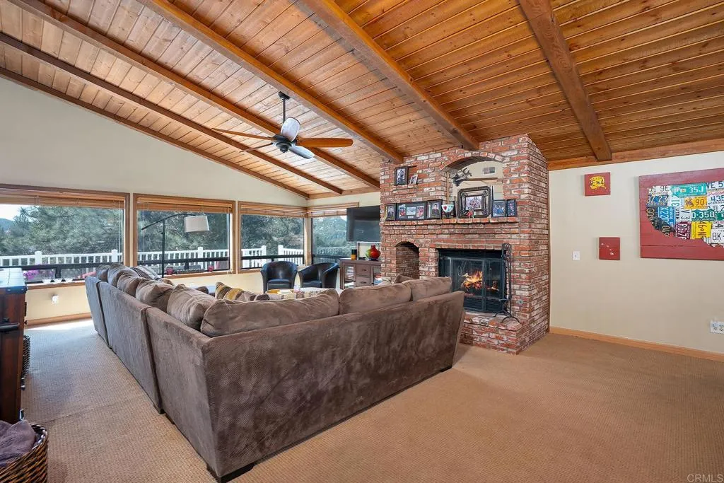 https://cdn.realtyfeed.com/cdn/127/306700477/4bea81831f624bc61604aa298caa407b.webp