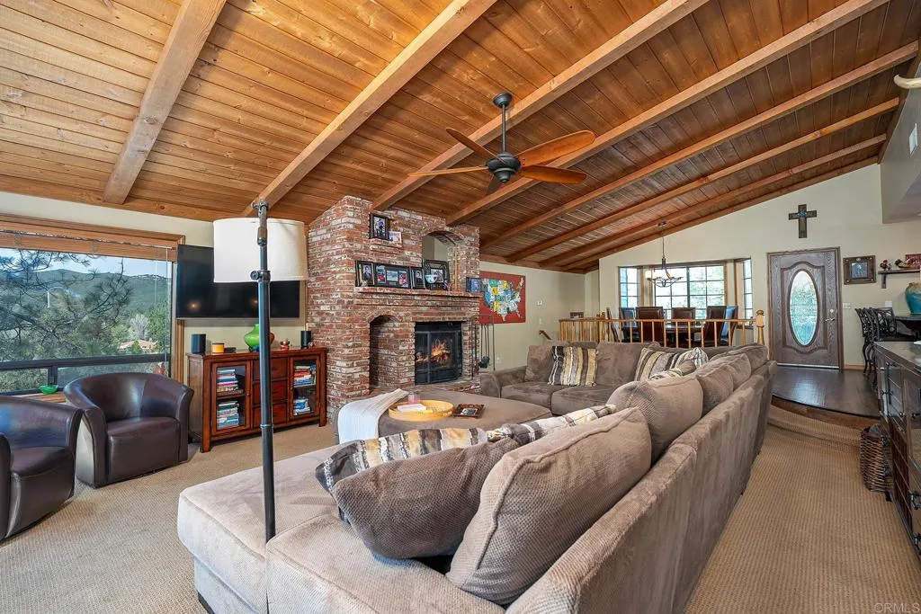 https://cdn.realtyfeed.com/cdn/127/306700477/934092e10b9a2bbaa1d0f88b6d11bf9c.webp