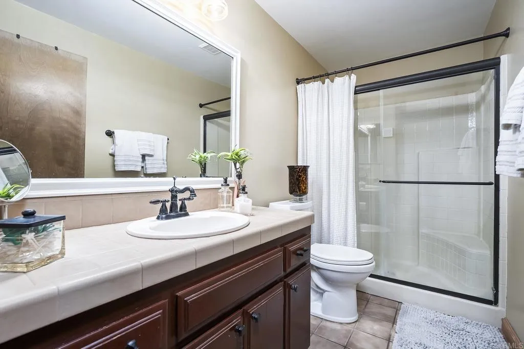 https://cdn.realtyfeed.com/cdn/127/306700477/9889f9ab1d2ab29f97100261076a3ddf.webp