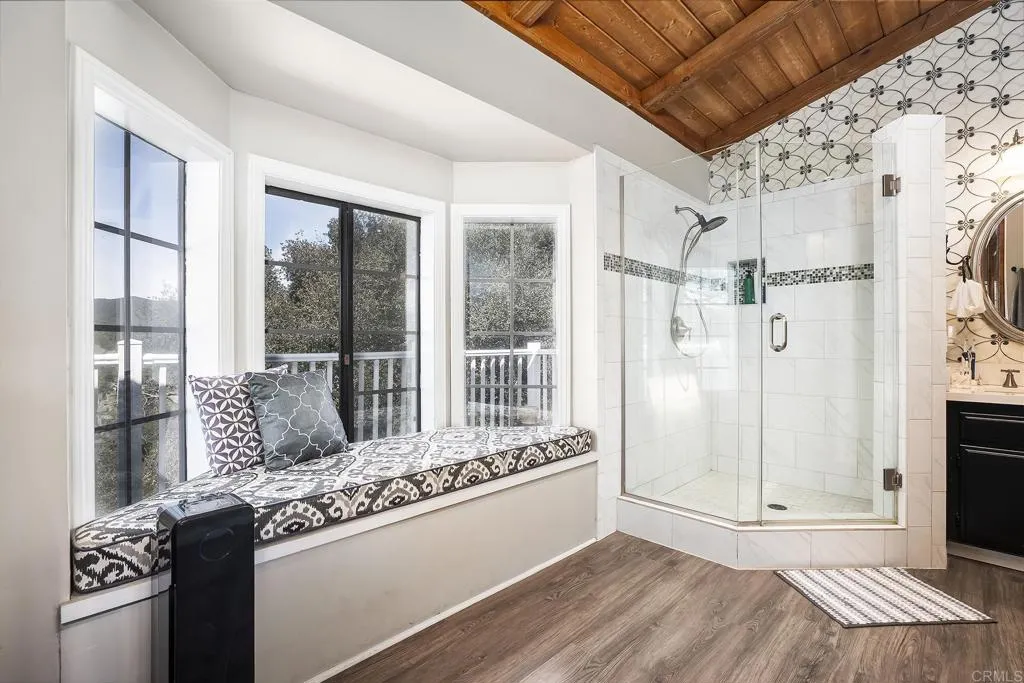 https://cdn.realtyfeed.com/cdn/127/306700477/a2547af9de366733b56b7444003ed49b.webp