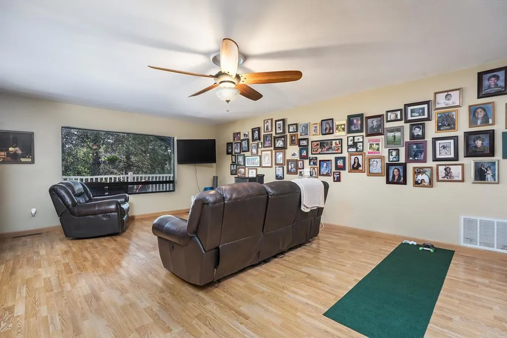 https://cdn.realtyfeed.com/cdn/127/306700477/c36db788951da99964590d5524ec5648.webp