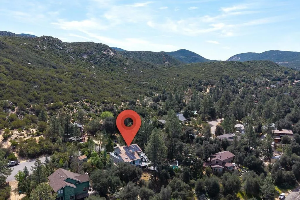 https://cdn.realtyfeed.com/cdn/127/306700477/c396a5f038469908eb966513a86bbabc.webp