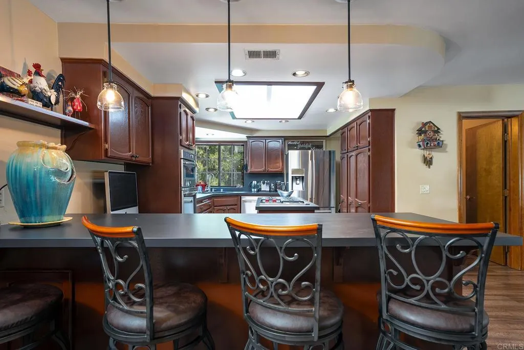 https://cdn.realtyfeed.com/cdn/127/306700477/d5eecca49e123045b6fa7c88059b8572.webp