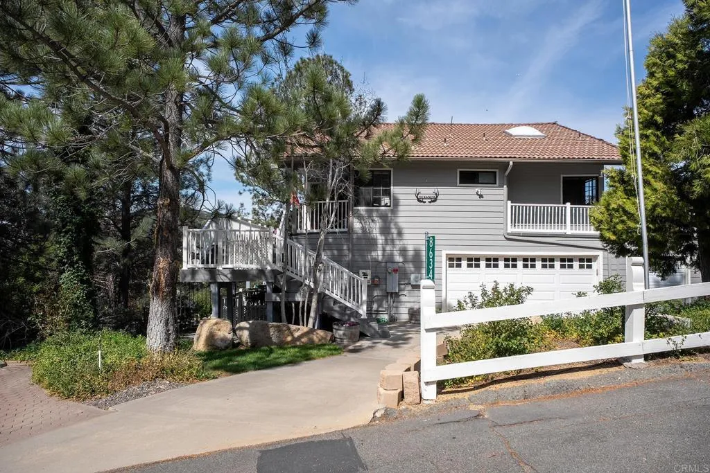 https://cdn.realtyfeed.com/cdn/127/306700477/fe3ff69264f940874a60783c70fd4b5d.webp