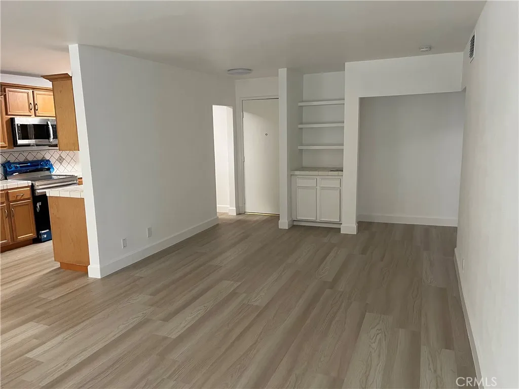 Los Angeles, CA 90046
