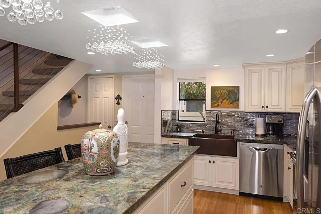 https://cdn.realtyfeed.com/cdn/127/306700515/f1df28dfa4d1d12d0b0482bb3b2a936a.webp