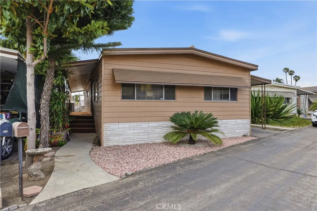 Bellflower, CA 90706