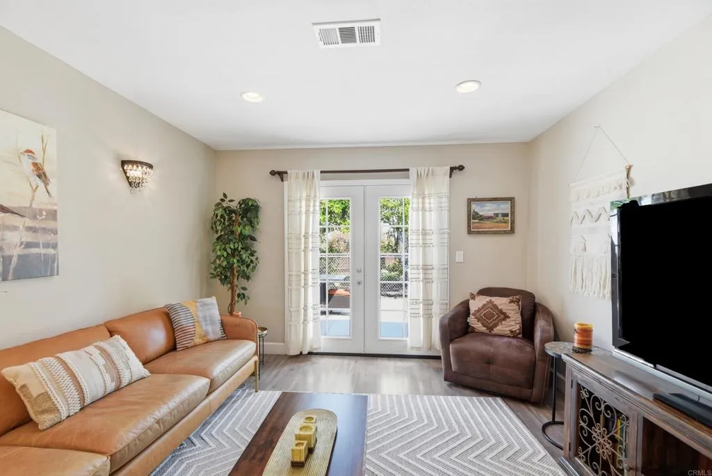 Photo #16: NDP2603882 Listing: Photo #16