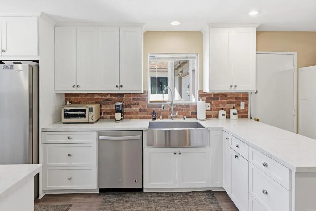 Photo #8: NDP2603882 Listing: Photo #8