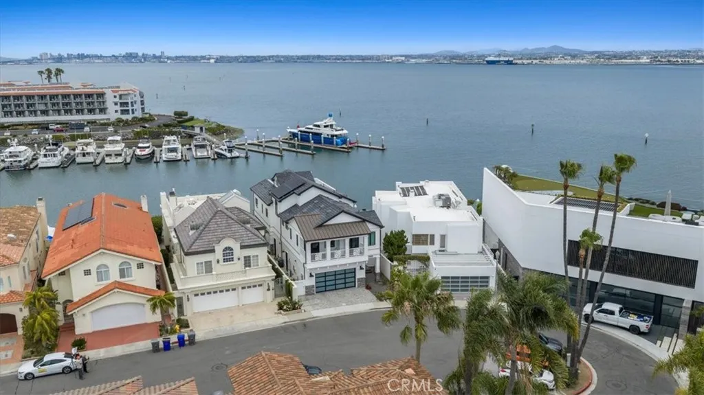https://cdn.realtyfeed.com/cdn/127/306700556/109e89c4bf55f23603e11e680bac4be8.webp