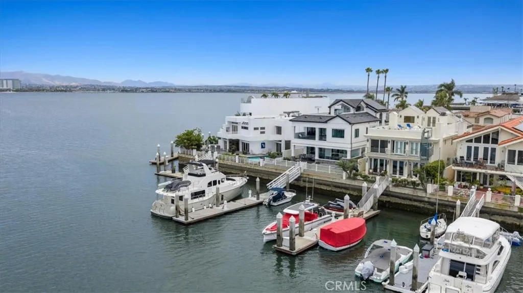 https://cdn.realtyfeed.com/cdn/127/306700556/1c5d803a75142aa2d37b4cffabfb5bef.webp