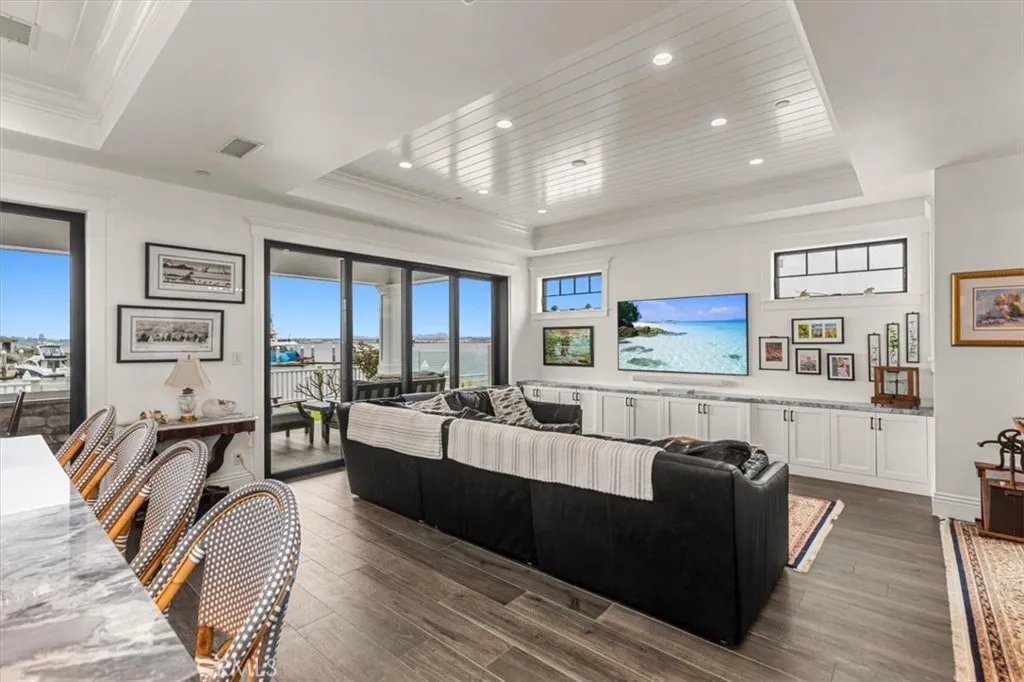 https://cdn.realtyfeed.com/cdn/127/306700556/3308be51192e4ac314ad552a1fd220f7.webp