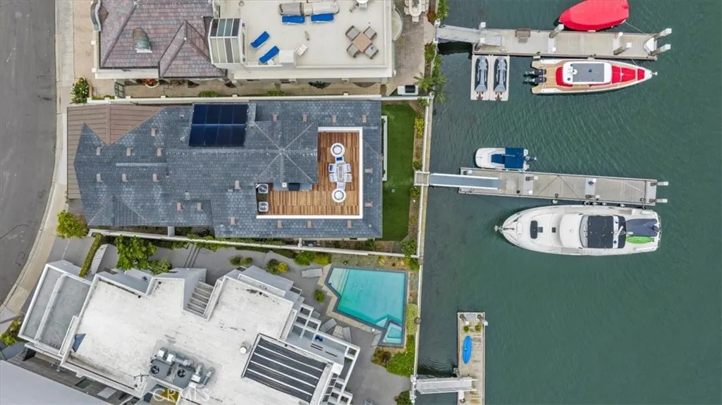 https://cdn.realtyfeed.com/cdn/127/306700556/678e2f224f27645d13f02ba84ee4bc45.webp