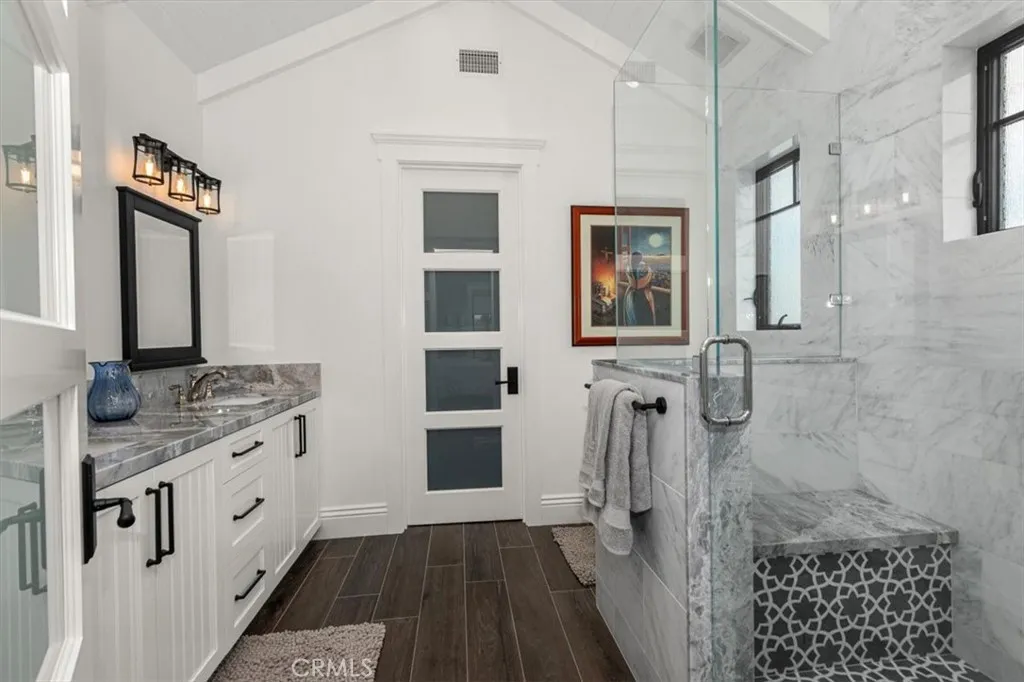 https://cdn.realtyfeed.com/cdn/127/306700556/82e34d8a455b774cdc03fe6dea45126f.webp