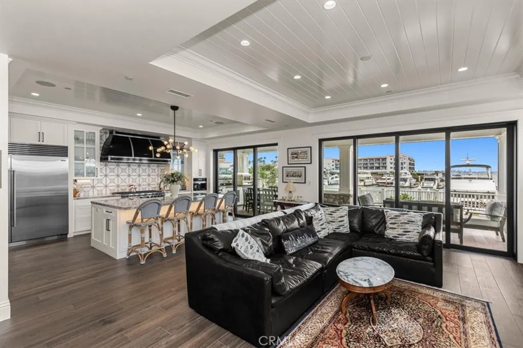 https://cdn.realtyfeed.com/cdn/127/306700556/9817aea09d56ddfcf3a0faf06fc8aab3.webp
