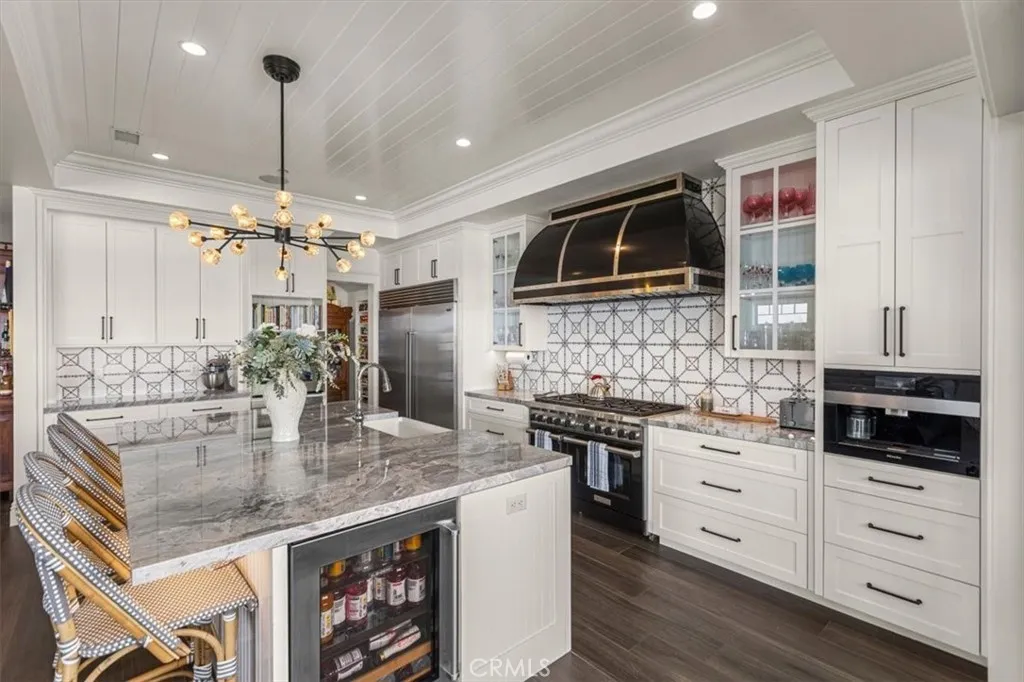 https://cdn.realtyfeed.com/cdn/127/306700556/9bd9a38fbf0356743471f9963f0fd437.webp