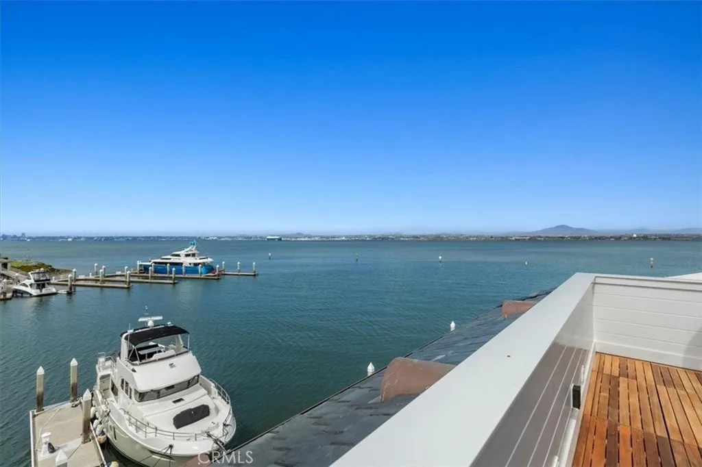 https://cdn.realtyfeed.com/cdn/127/306700556/ef00a8f15f7d3d06dcebe8fb4a4dafc6.webp