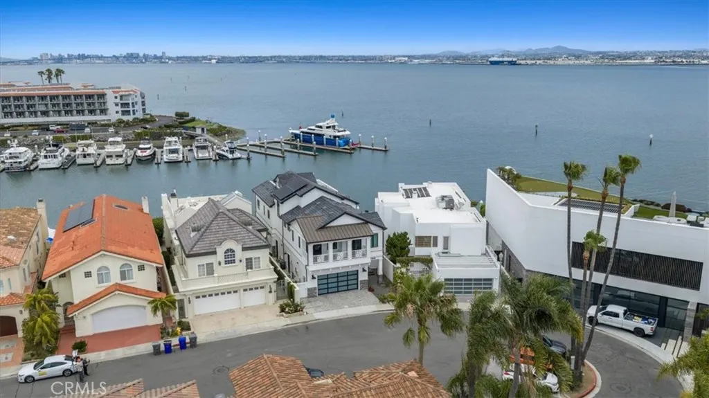 https://cdn.realtyfeed.com/cdn/127/306700556/f44b06db42e6434040a93f5a6aa35c3a.webp