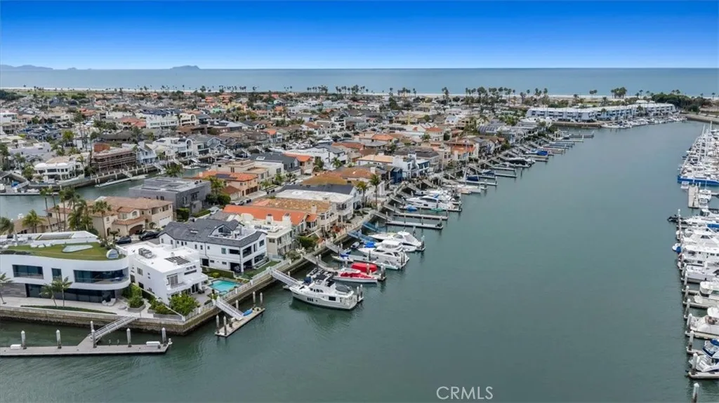 https://cdn.realtyfeed.com/cdn/127/306700556/fc9639db13c84c245bde298f1fbb2dea.webp