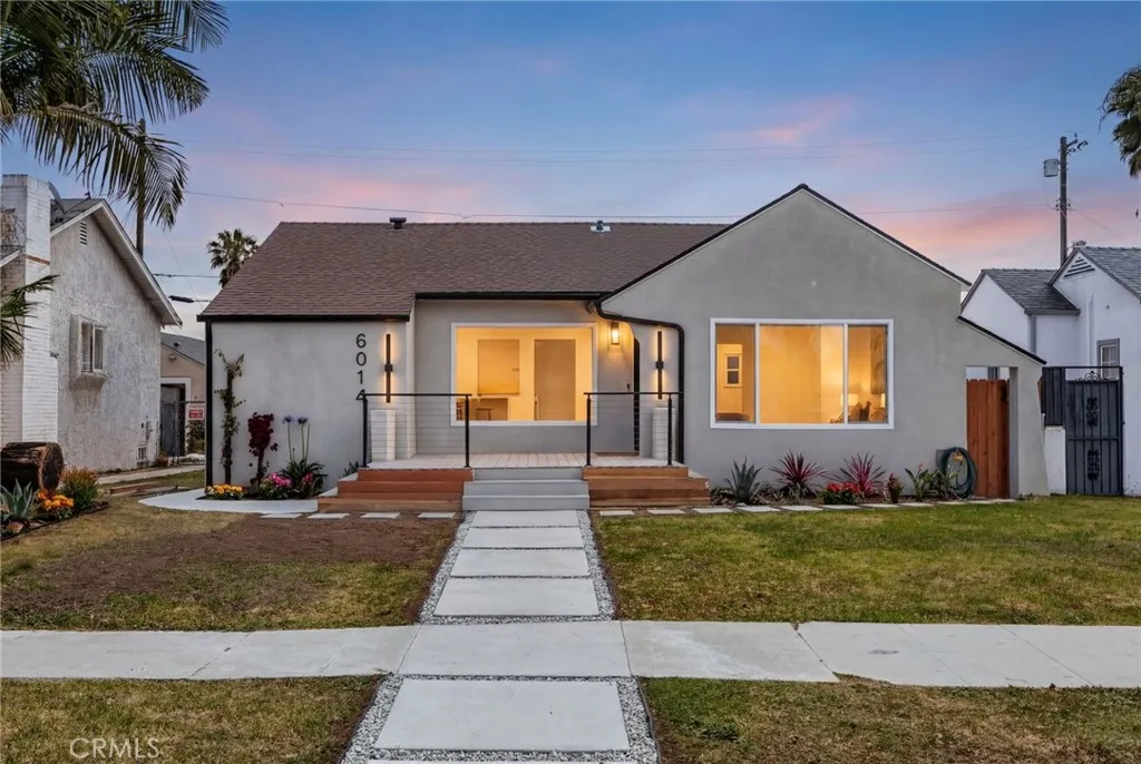 Los Angeles, CA 90043