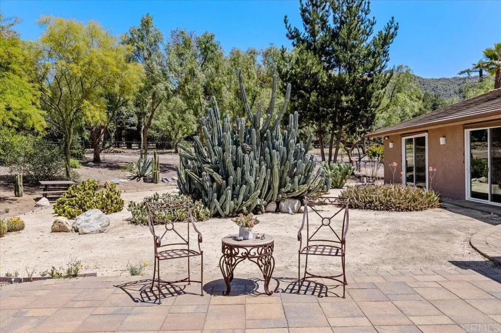 https://cdn.realtyfeed.com/cdn/127/306700625/1667a50e7704002c3267409f27ac39cb.webp