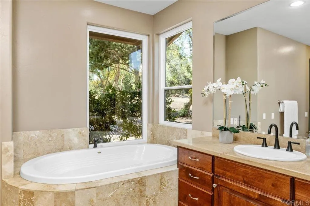 https://cdn.realtyfeed.com/cdn/127/306700625/1954b8c9de8852aee5676d61d1a39ac4.webp