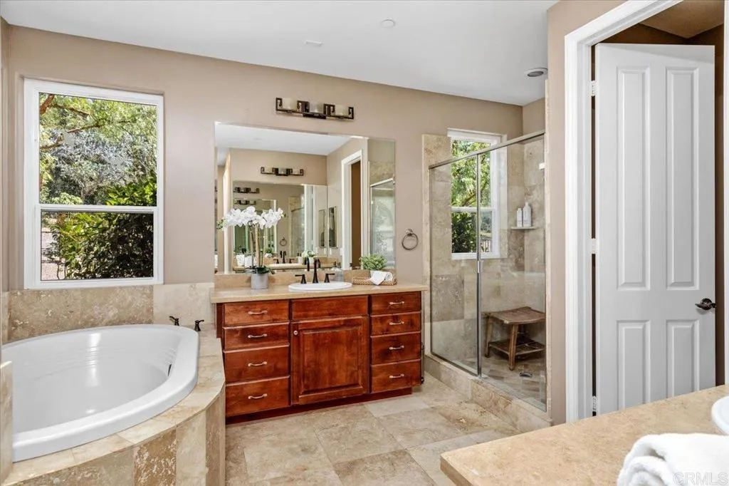 https://cdn.realtyfeed.com/cdn/127/306700625/1a7415457c1ec54ab8e43a2a494d5717.webp