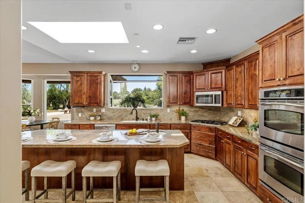 https://cdn.realtyfeed.com/cdn/127/306700625/1af424203d74485adaeacd6e7da5577d.webp