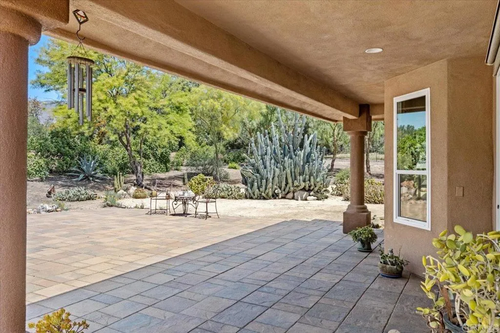 https://cdn.realtyfeed.com/cdn/127/306700625/85f9bdb8b808bf9f132e8fb0c97e1103.webp