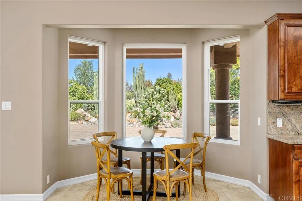 https://cdn.realtyfeed.com/cdn/127/306700625/87336120baa0010607df54fa709e2767.webp