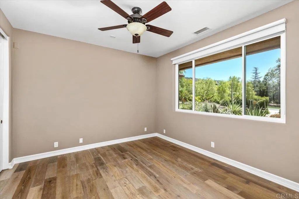 https://cdn.realtyfeed.com/cdn/127/306700625/8c8af46b9be39686305b98f90e4882d8.webp