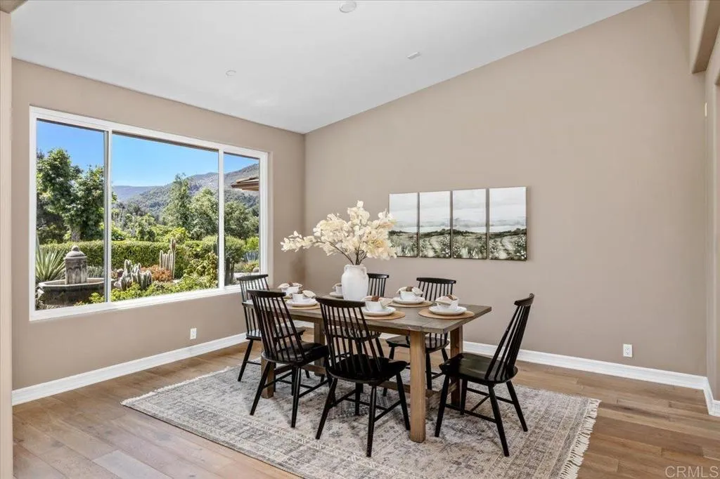 https://cdn.realtyfeed.com/cdn/127/306700625/99ea077fbde454a6984b9ae3a6208d7d.webp