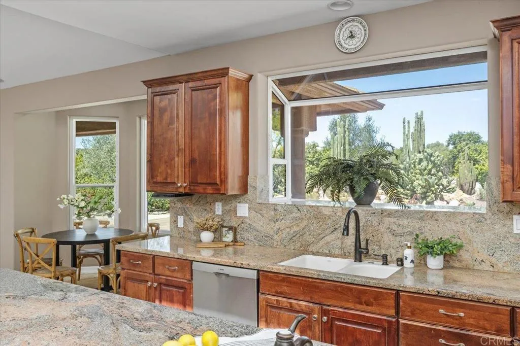 https://cdn.realtyfeed.com/cdn/127/306700625/a06d64953007edecee35ec1dbb1d1318.webp