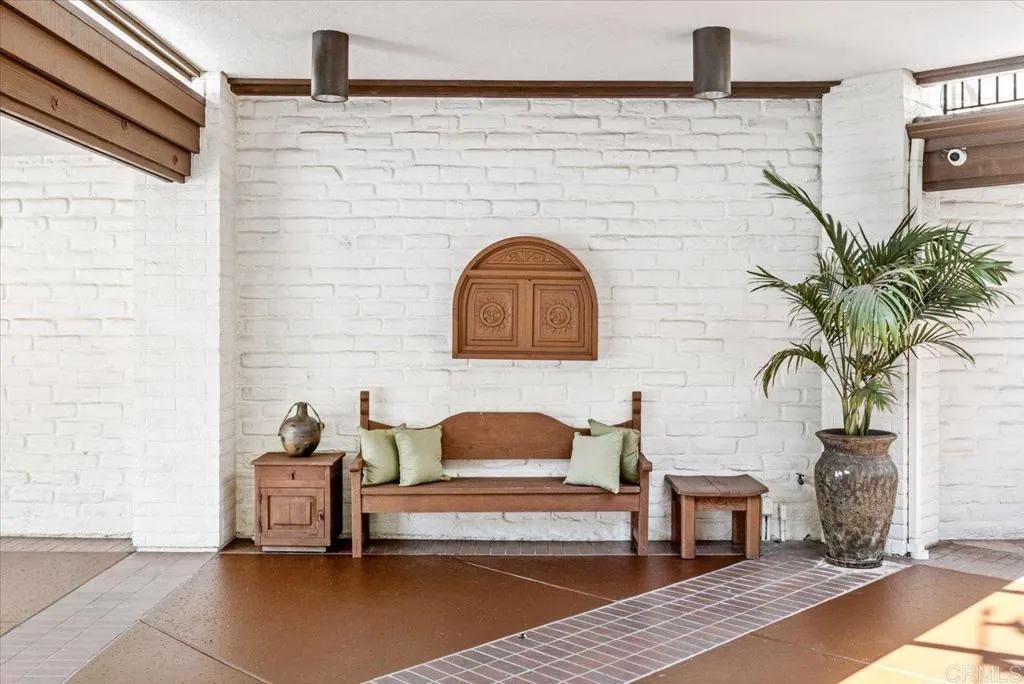 https://cdn.realtyfeed.com/cdn/127/306700625/c6bb27ba5c2a4a1bda968d8649be2519.webp