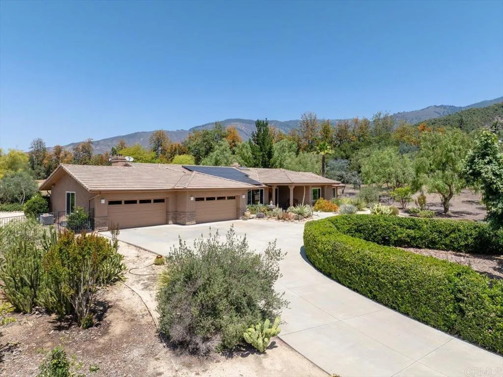 https://cdn.realtyfeed.com/cdn/127/306700625/c74da008095f18b807f16572bbd508c5.webp