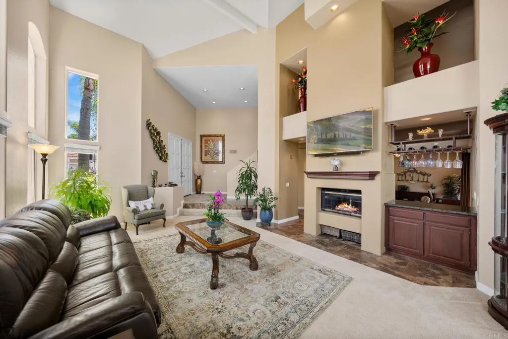 https://cdn.realtyfeed.com/cdn/127/306700636/1b0607408e5601ed72070d48c9984a06.webp
