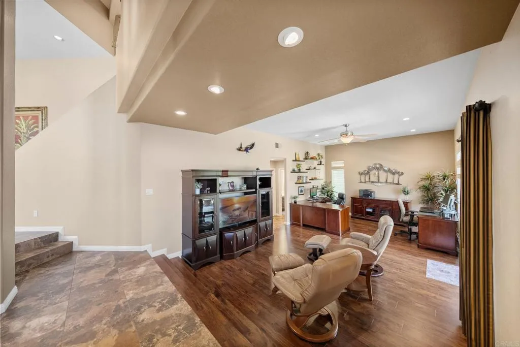 https://cdn.realtyfeed.com/cdn/127/306700636/6cd070d6a831fd10a3e982a02dc64d88.webp