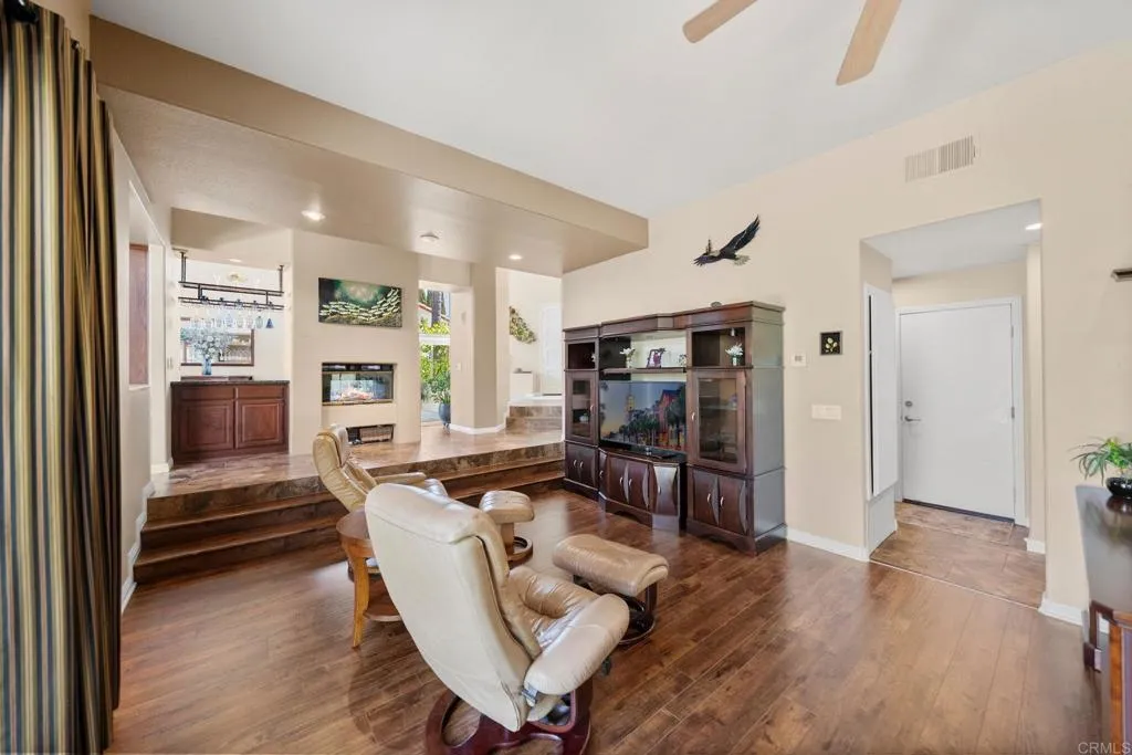 https://cdn.realtyfeed.com/cdn/127/306700636/6d2c784beac8a9dbd0e8e068aa68b4d7.webp