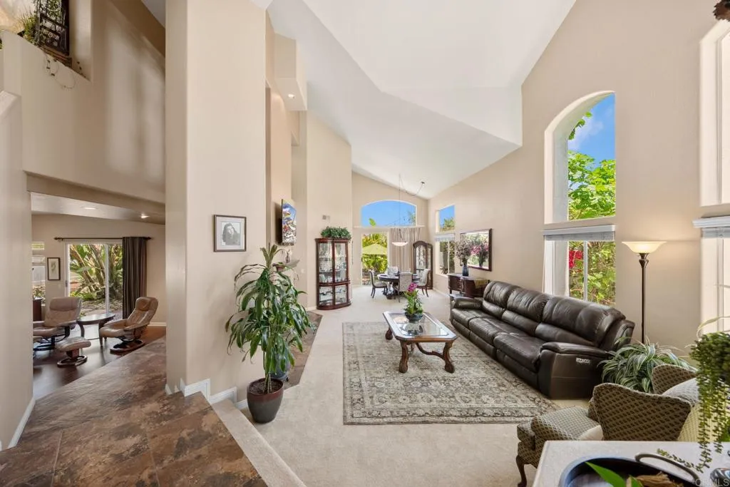 https://cdn.realtyfeed.com/cdn/127/306700636/cf18a8b365947ef11904f8aec4e85d49.webp