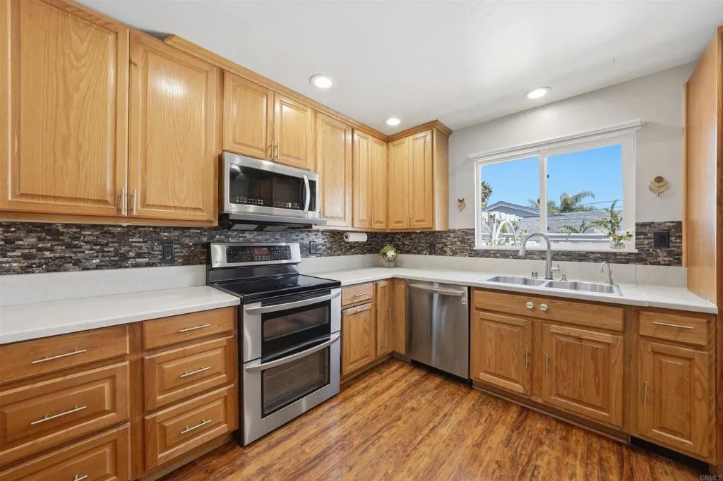 https://cdn.realtyfeed.com/cdn/127/306700670/31040a8627cd3aa3282903eb8b38ede1.webp
