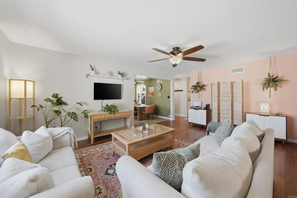 https://cdn.realtyfeed.com/cdn/127/306700670/b2c325cf45104f71fca5f30890c8ec3a.webp