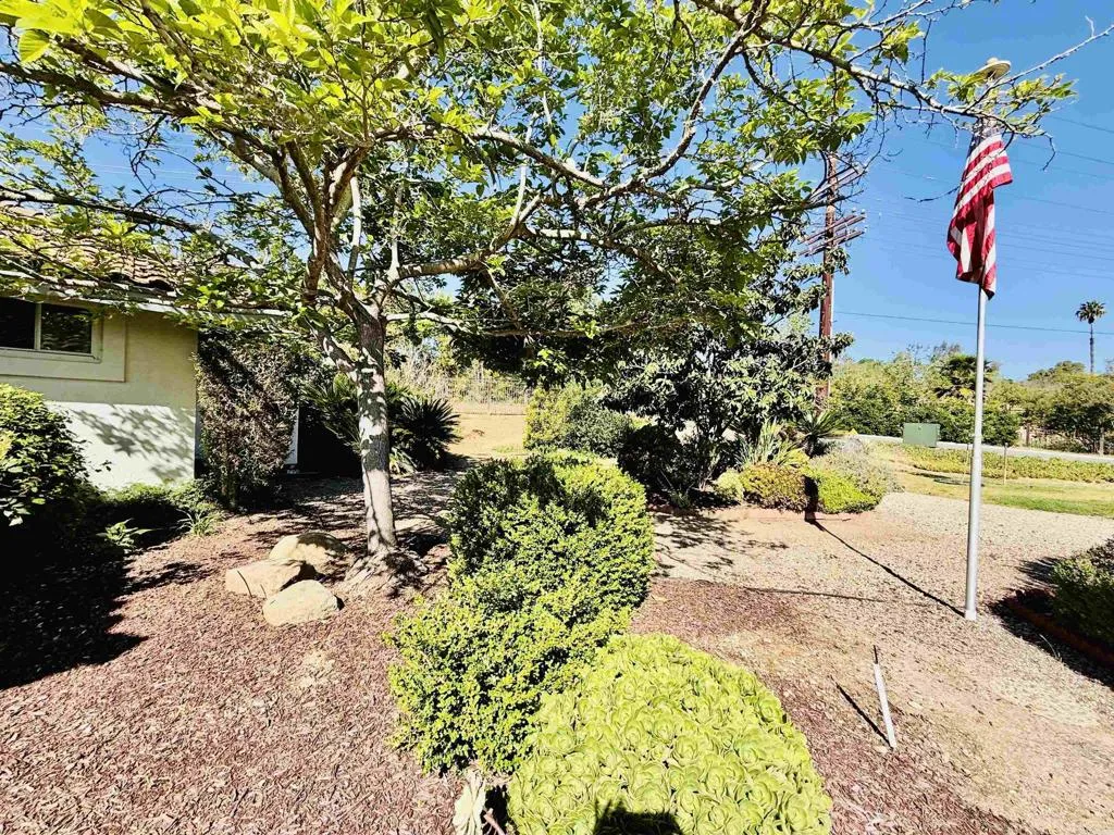 https://cdn.realtyfeed.com/cdn/127/306700677/a9afd3a5553e3633206ac588621c3b60.webp