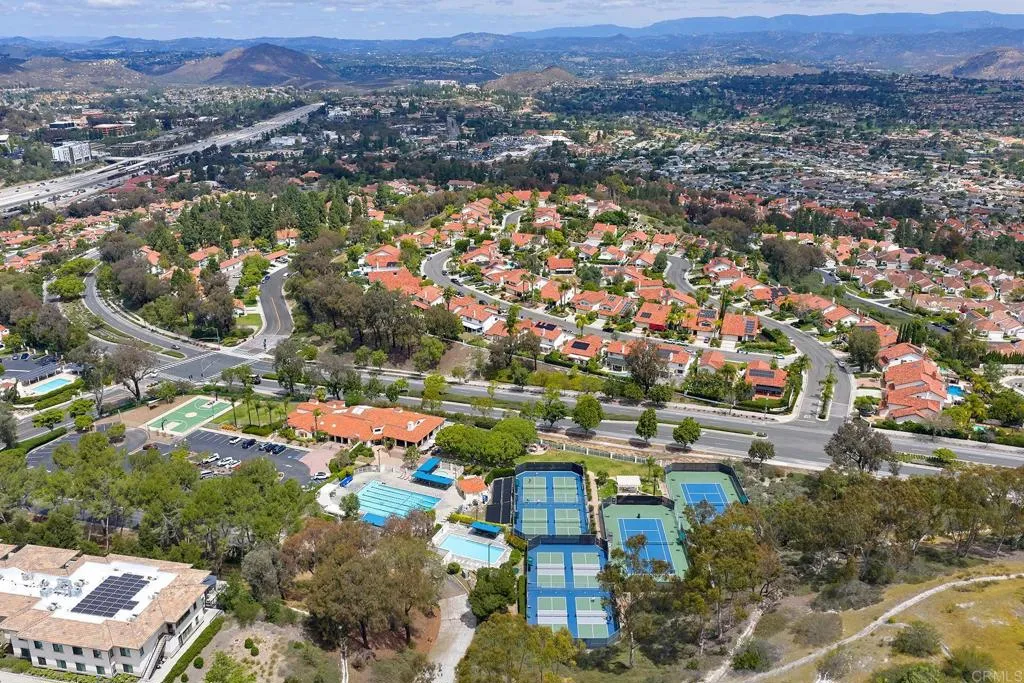 https://cdn.realtyfeed.com/cdn/127/306700692/b27e3b04093c843273b7481f173f639e.webp