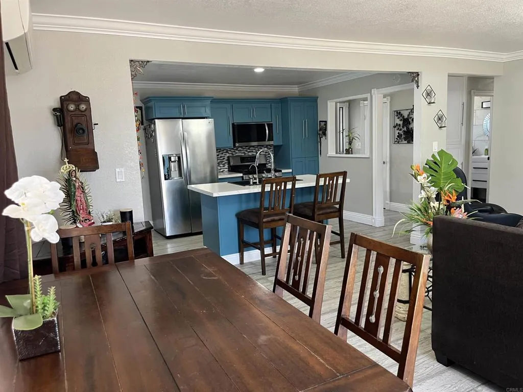 https://cdn.realtyfeed.com/cdn/127/306700718/3d0ee05489944dadb4939ef3c1849b5d.webp