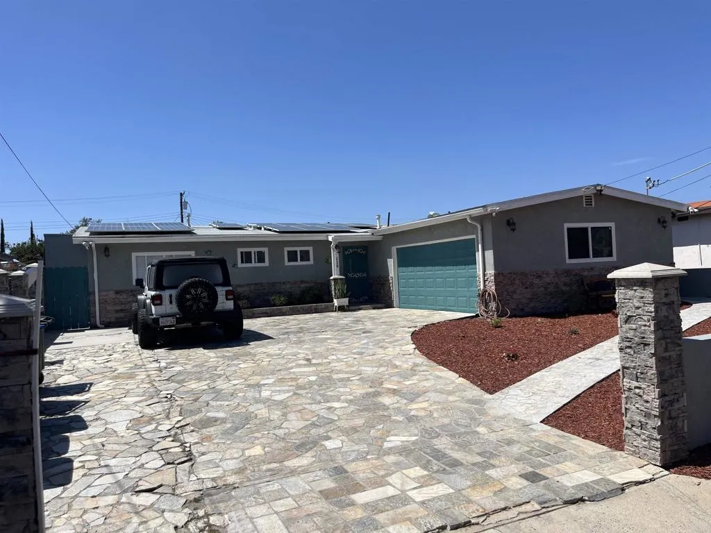 https://cdn.realtyfeed.com/cdn/127/306700718/5f854b77a53b71732129f5f8c79ffd17.webp