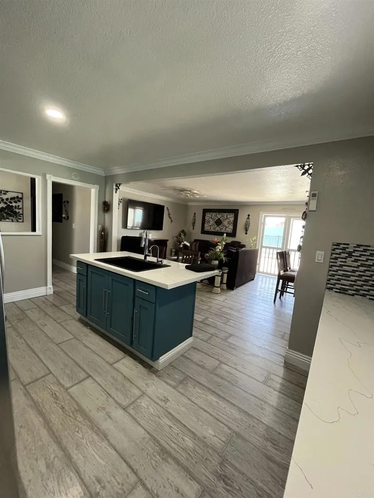 https://cdn.realtyfeed.com/cdn/127/306700718/947b2730c0731c8c6b1749df9f016eec.webp