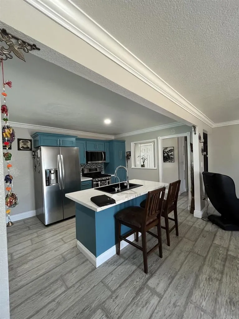 https://cdn.realtyfeed.com/cdn/127/306700718/9bb9d0cd08f8903337c422a58e40006c.webp
