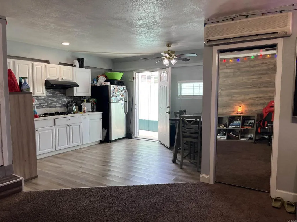 https://cdn.realtyfeed.com/cdn/127/306700718/b6b7d70369b4efe8ec0cc745d6654d13.webp