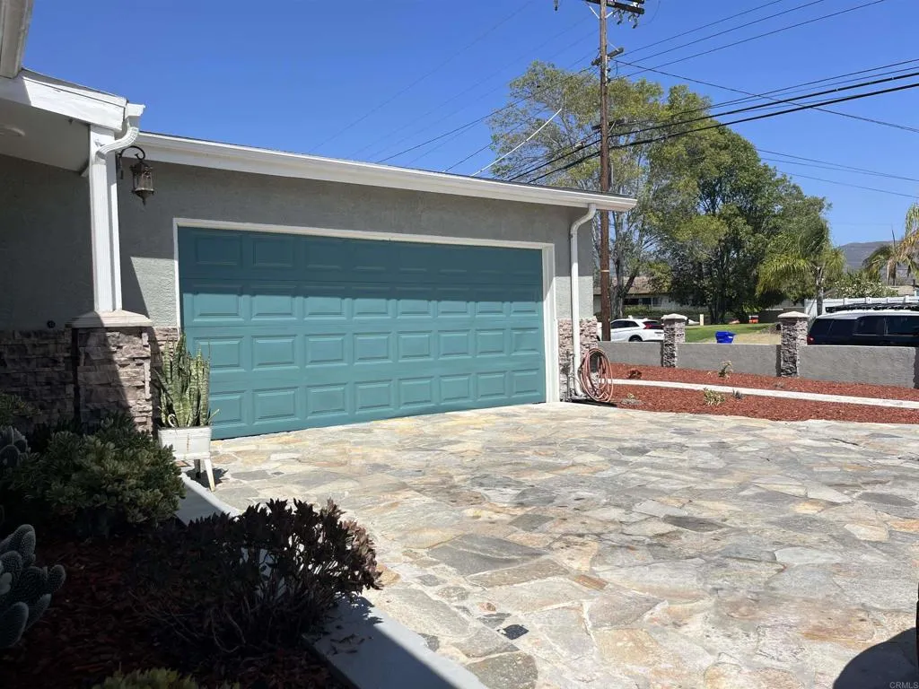https://cdn.realtyfeed.com/cdn/127/306700718/c06d8274a2173ac3348a9a9bf7a954e8.webp