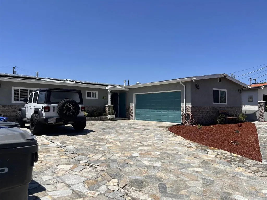 https://cdn.realtyfeed.com/cdn/127/306700718/cead9cf6f6e0cd9ccb218f9eacc6148b.webp